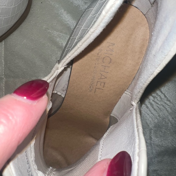 Michael White Croc-Embossed Ankle Booties - Picture 4 of 4